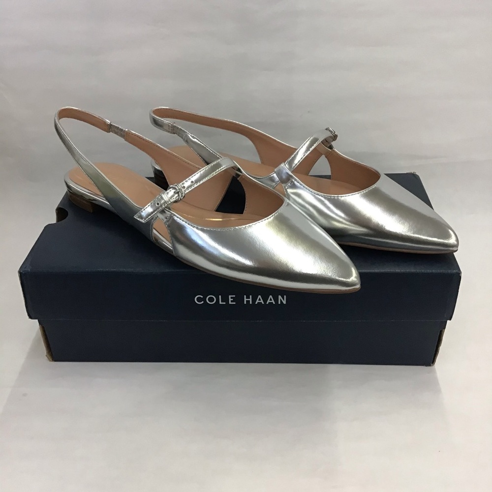 New Cole Haan womens silver Strappy flat size 8.5 adjustable strap stretchy back